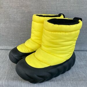 CROCS Overpuff Boots Yellow